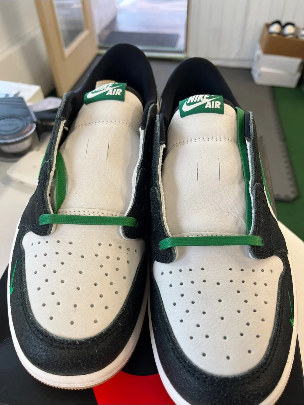 Nike Air Jordan 1 Low - Black/White/Green